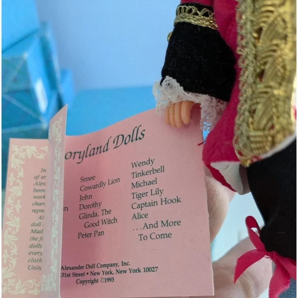 Madame Alexander Captain Hook Storyland Doll 8-Inch, copyright 1998 In Original - Picture 6 of 6